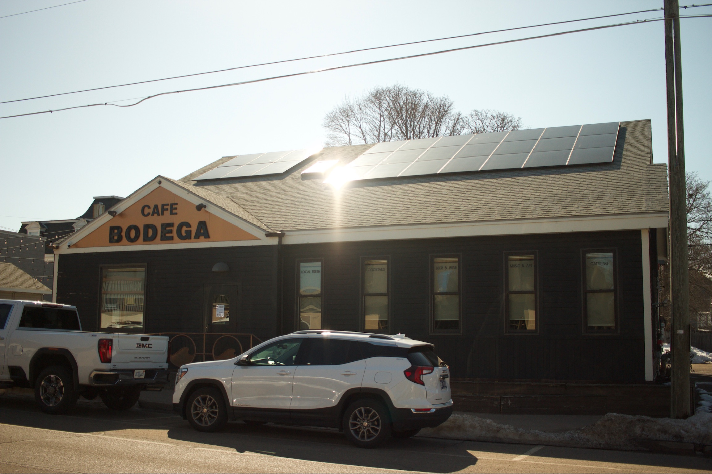 commercial-solar-panels-for-businesses-restaurants-michigan
