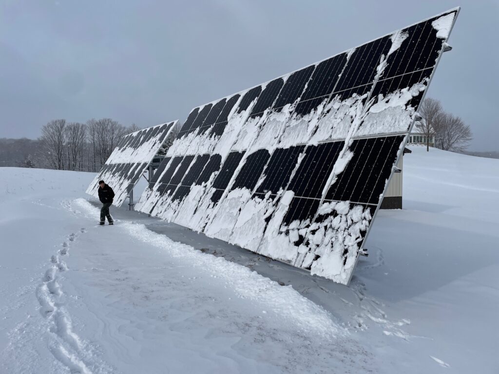 Northern-michigan-home-powered-by-solar-battery-backup-during-winter-outage – Peninsula Solar