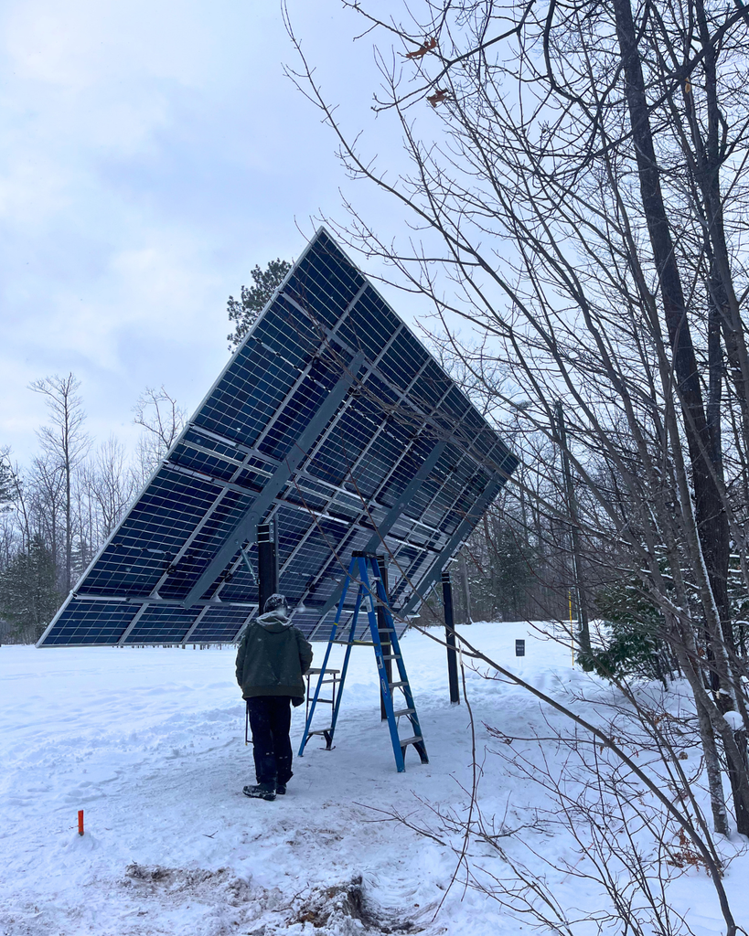 winter racking – Peninsula Solar Show-shedding clearance on a two-high bifacial solar racking layout