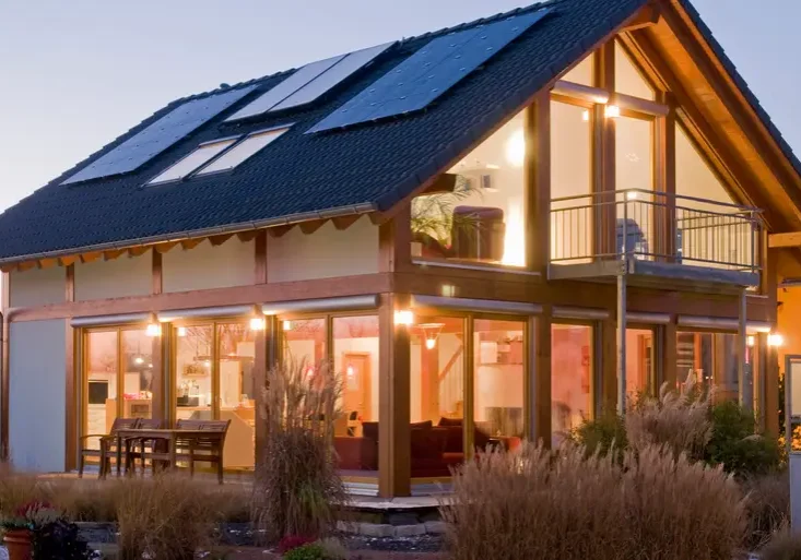 solar-panel-house-buying-84484897